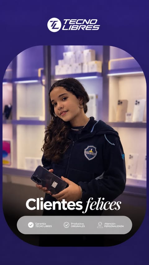 Cliente de Tecno Libres con su compra
