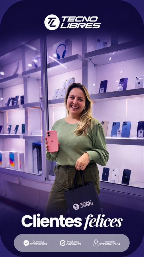 Cliente de Tecno Libres con su compra