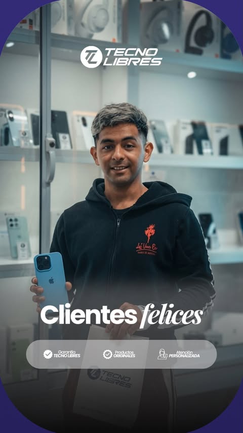 Cliente de Tecno Libres con su compra