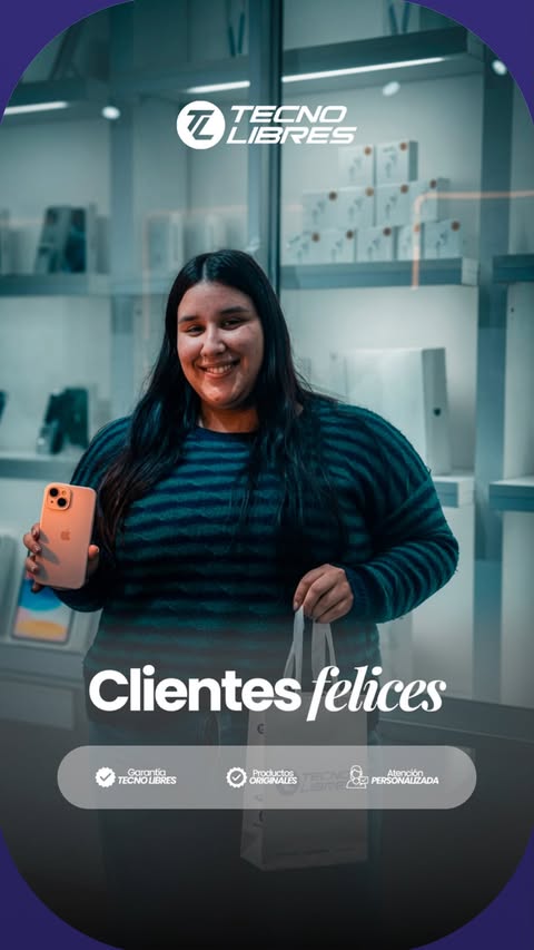 Cliente de Tecno Libres con su compra