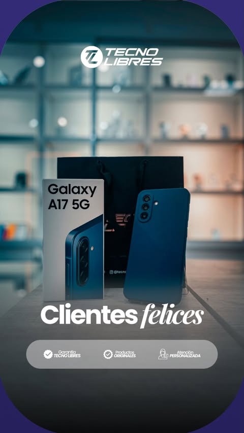 Cliente de Tecno Libres con su compra