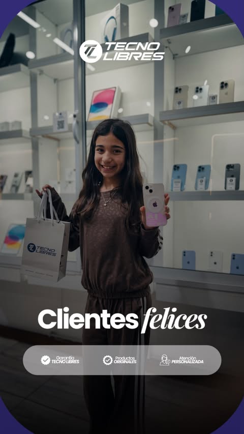 Cliente de Tecno Libres con su compra