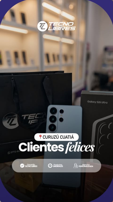 Cliente de Tecno Libres con su compra